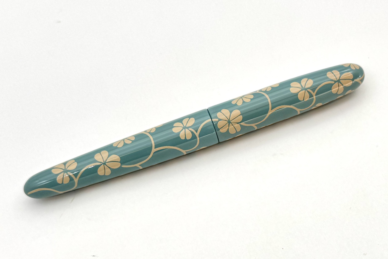 NakayaCigarPortableCloverArabesqueMotifinShiroFP_D